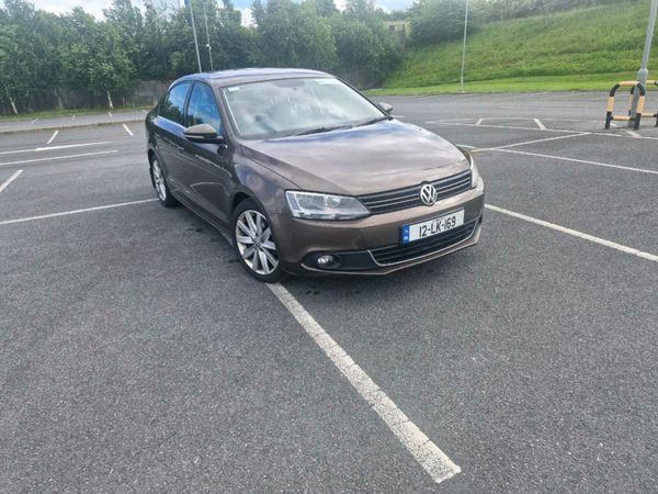 Volkswagen Jetta Saloon, Diesel, 2012, Brown