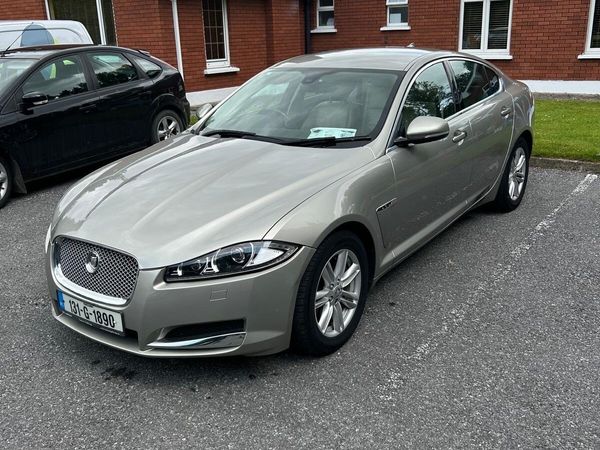 Jaguar XF Saloon, Diesel, 2013, Gold