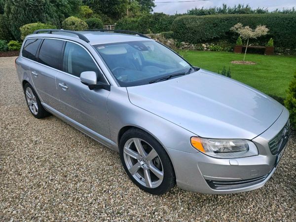 Volvo V70 Estate, Petrol, 2015, Silver