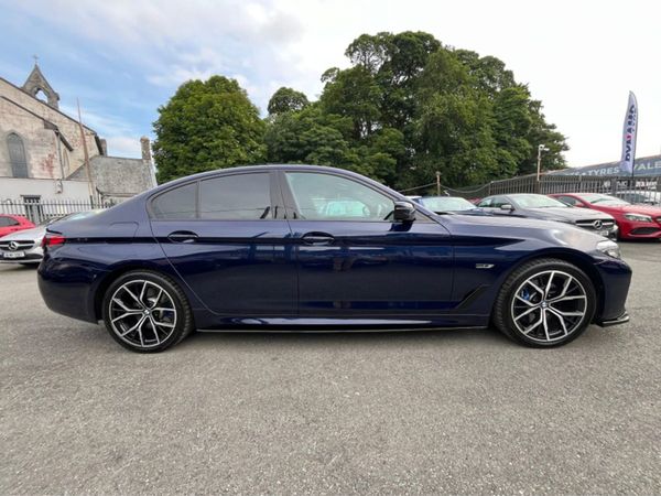 BMW 5-Series Saloon, Hybrid, 2022, Blue
