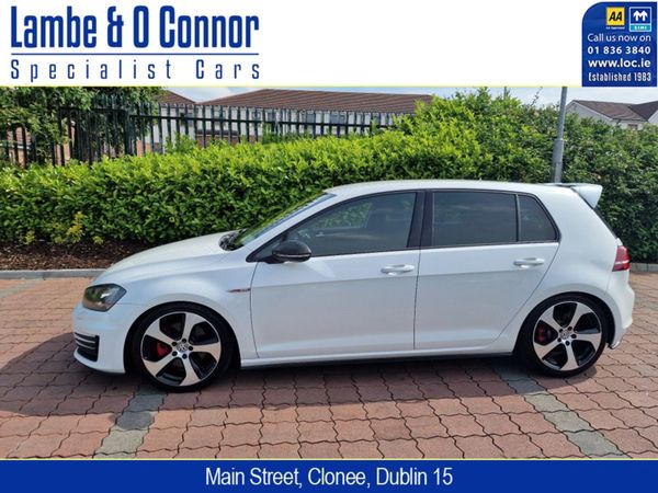 Volkswagen Golf Hatchback, Petrol, 2014, White