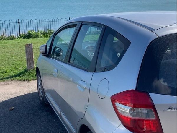 Honda Jazz Hatchback, Petrol, 2011, Silver