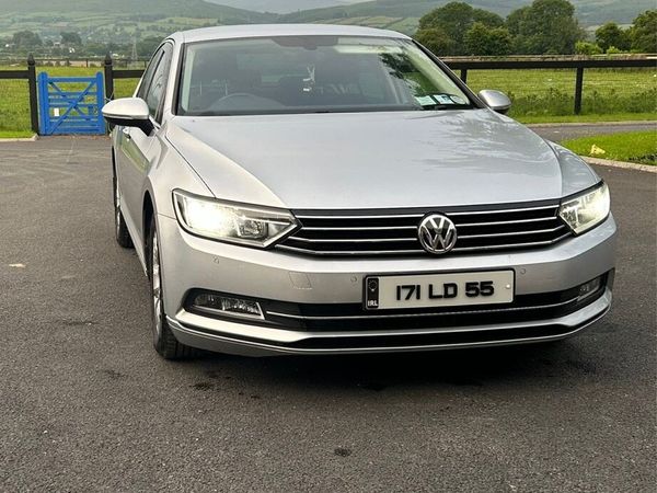 Volkswagen Passat Saloon, Diesel, 2017, Grey