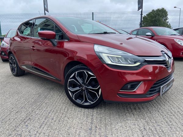 Renault Clio Hatchback, Petrol, 2018, Red