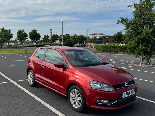 Volkswagen Polo Hatchback, Petrol, 2015, Red
