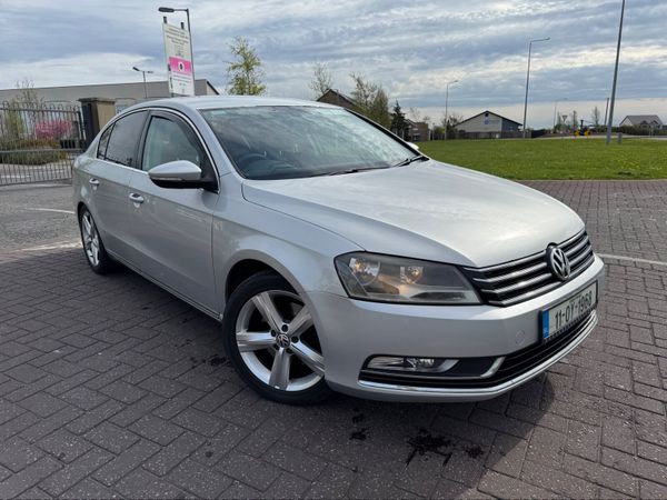Volkswagen Passat Saloon, Diesel, 2011, Silver