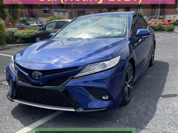 Toyota Camry Saloon, Petrol Hybrid, 2020, Purple
