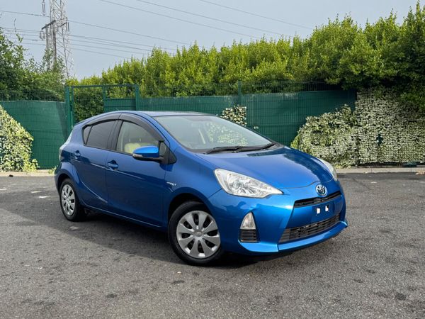 Toyota Aqua Hatchback, Petrol Hybrid, 2014, Blue