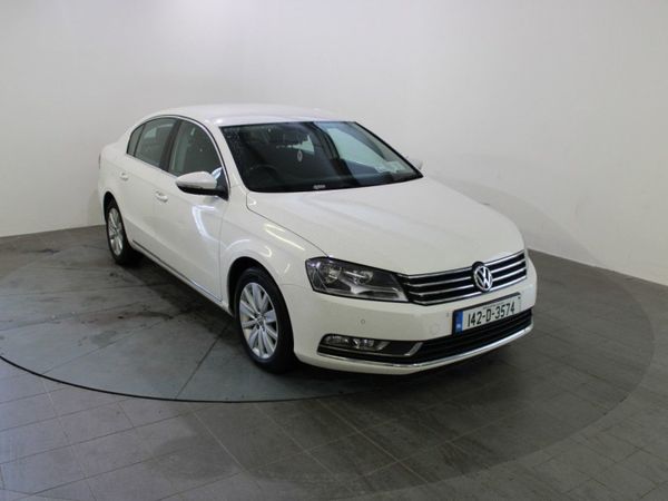 Volkswagen Passat Saloon, Diesel, 2014, White