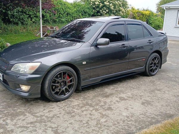 Lexus IS Saloon, Petrol, 2000, Grey