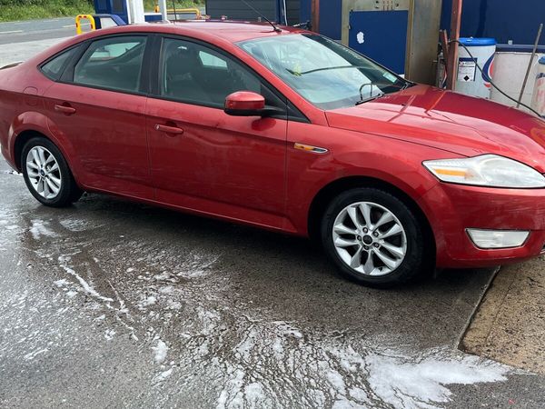 Ford Mondeo Hatchback, Diesel, 2009, Red