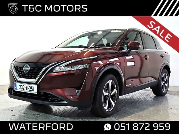 Nissan Qashqai MPV, Petrol Hybrid, 2023, Red