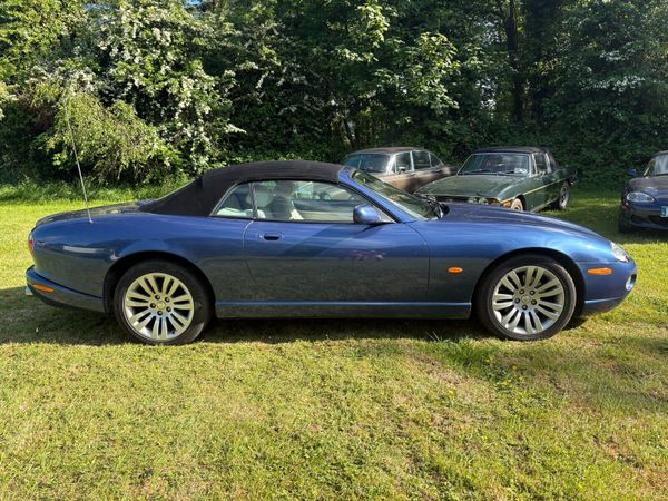 Jaguar XK Convertible, Petrol, 2004, Purple
