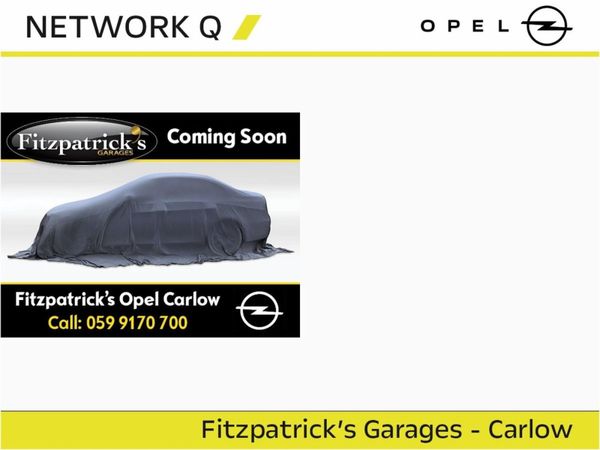 Opel Insignia Hatchback, Diesel, 2022, White
