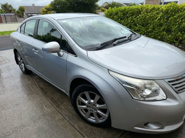 Toyota Avensis Saloon, Diesel, 2010, Silver