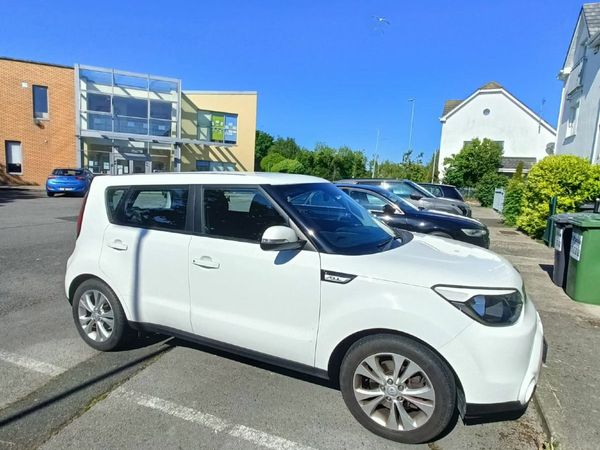 Kia Soul Hatchback, Diesel, 2016, White