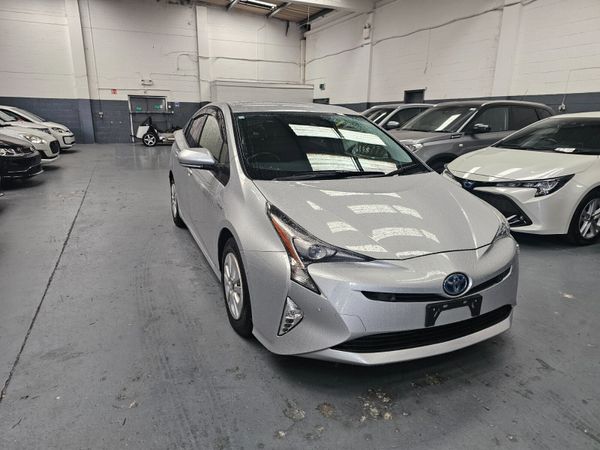 Toyota Prius Hatchback, Petrol Hybrid, 2018, Silver