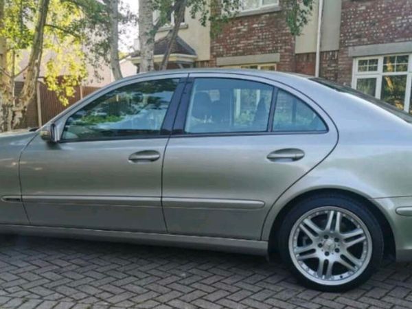 Mercedes-Benz E-Class Saloon, Petrol, 2005, Silver