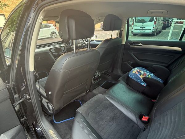 Volkswagen Passat Saloon, Diesel, 2016, Black
