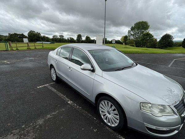 Volkswagen Passat Saloon, Diesel, 2009, Silver