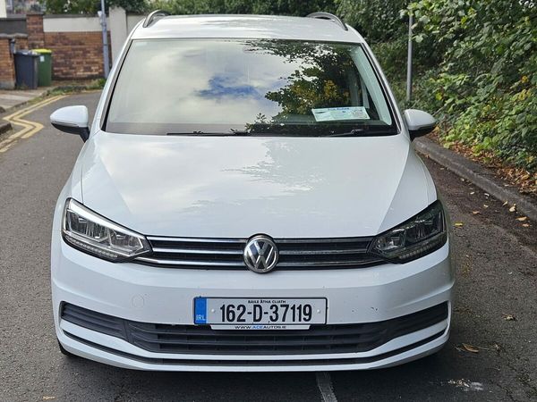 Volkswagen Touran MPV, Petrol, 2016, White