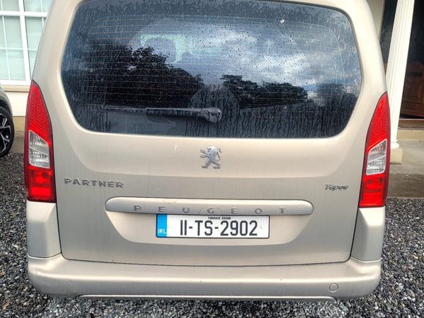 Peugeot Partner Tepee MPV, Diesel, 2011, Beige
