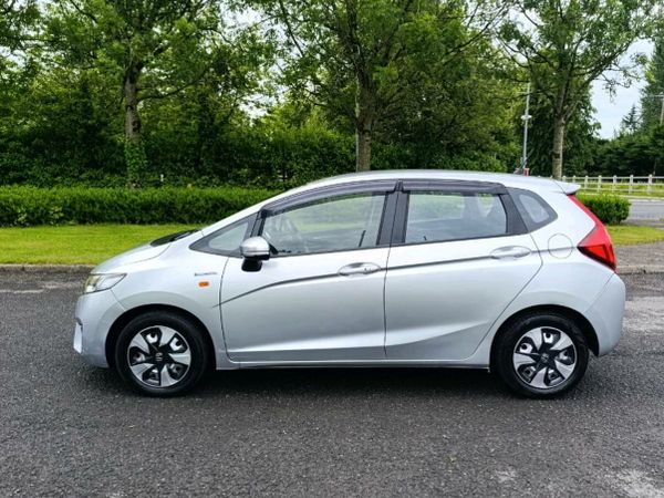Honda Fit Hatchback, Petrol Hybrid, 2017, Silver