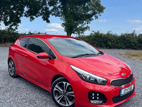 Kia Ceed Hatchback, Diesel, 2017, Red