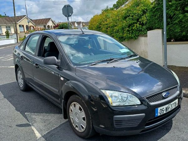 Ford Focus Saloon, Petrol, 2005, Black