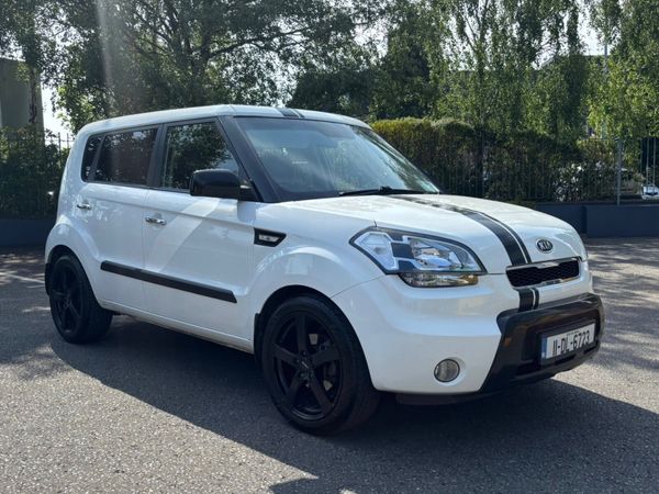 Kia Soul Hatchback, Petrol, 2011, White