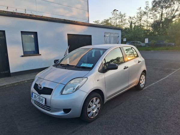 Toyota Yaris Hatchback, Petrol, 2008, Silver