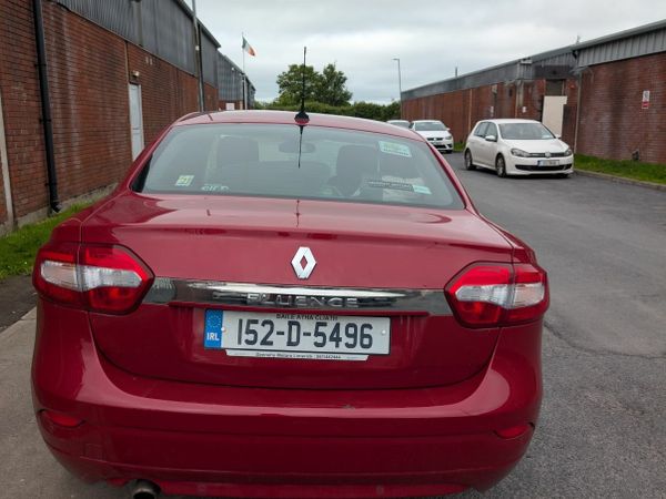 Renault Fluence Saloon, Diesel, 2015, Red