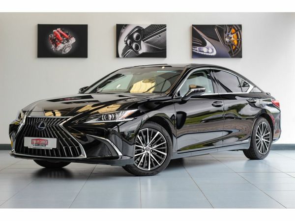 Lexus ES Saloon, Petrol Hybrid, 2022, Black