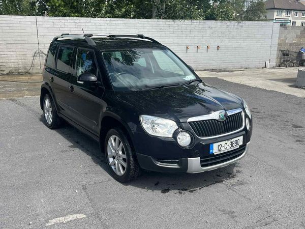 Skoda Yeti SUV, Diesel, 2012, Black