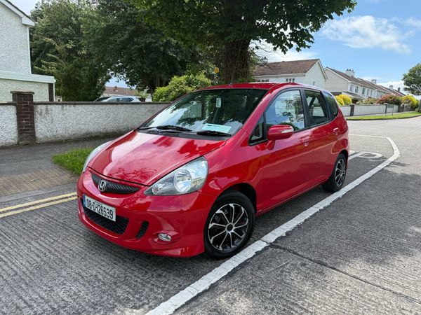 Honda Jazz Hatchback, Petrol, 2008, Red