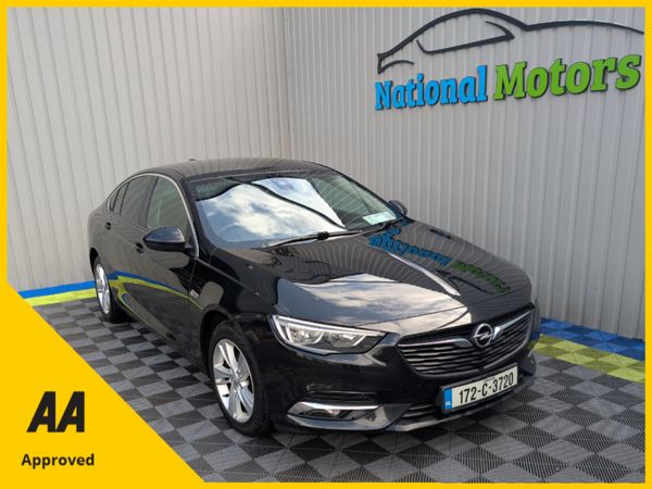 Opel Insignia Hatchback, Diesel, 2017, Black