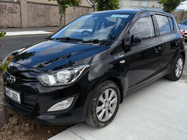 Hyundai i20 Hatchback, Diesel, 2013, Black