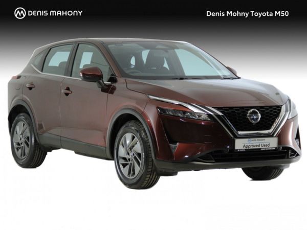 Nissan Qashqai SUV, Petrol, 2022, Red