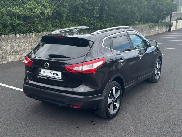 Nissan Qashqai SUV, Diesel, 2017, Black