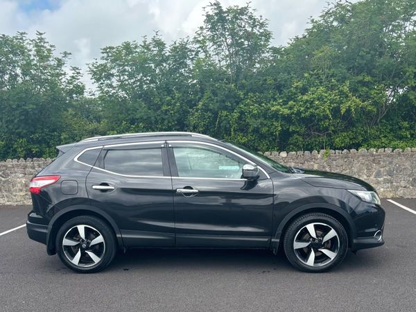 Nissan Qashqai SUV, Diesel, 2017, Black