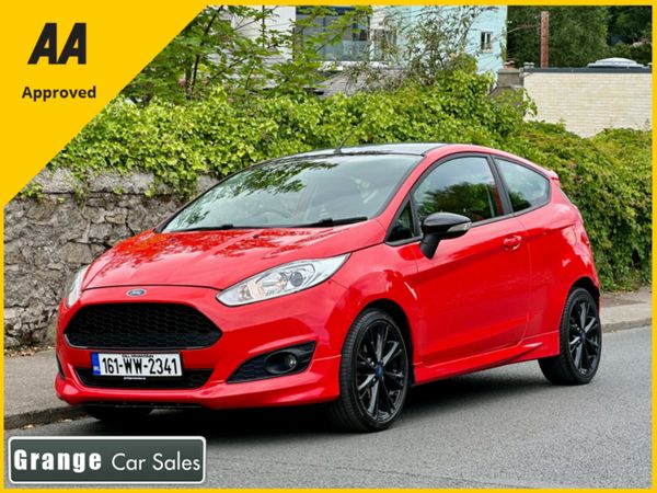 Ford Fiesta Hatchback, Petrol, 2016, Red