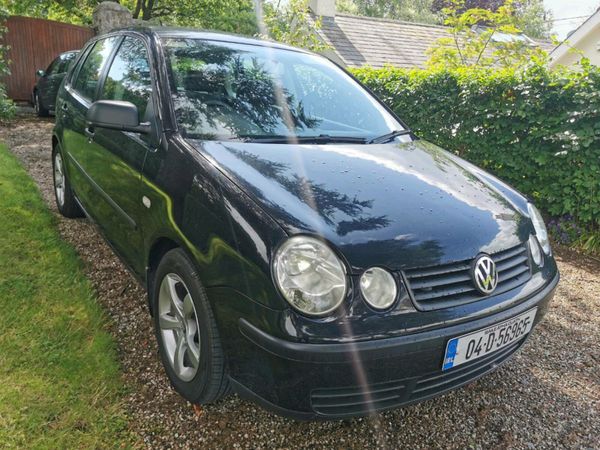 Volkswagen Polo Hatchback, Petrol, 2004, Black