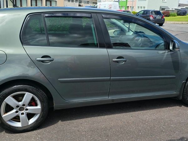 Volkswagen Golf Hatchback, Petrol, 2008, Green