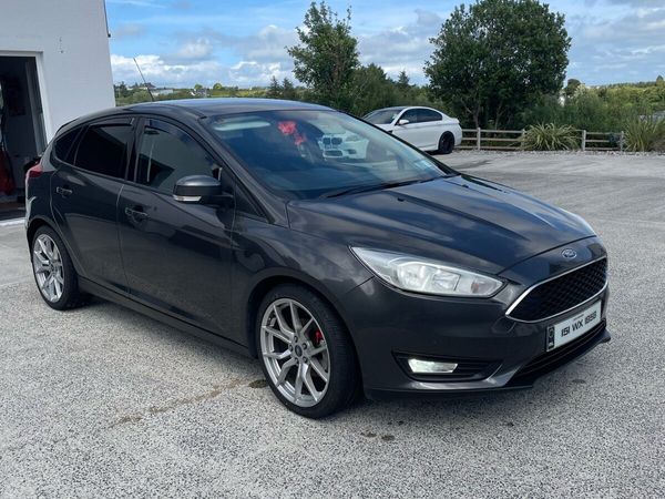 Ford Focus Hatchback, Diesel, 2015, Grey