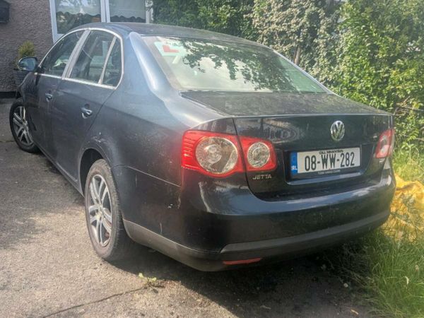 Volkswagen Jetta Saloon, Petrol, 2008, Blue