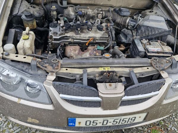 Nissan Almera Saloon, Petrol, 2005, Brown