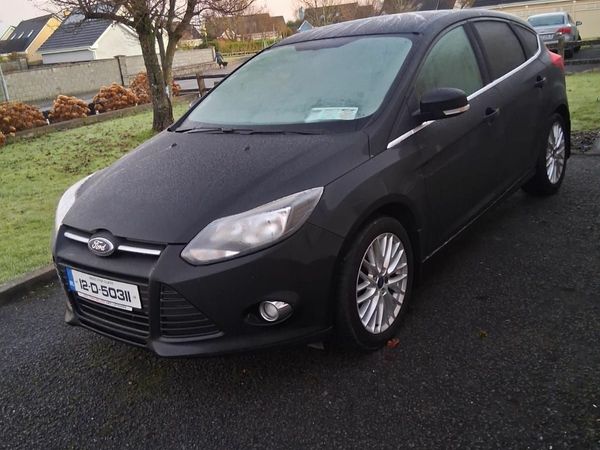 Ford Focus Hatchback, Petrol, 2012, Black