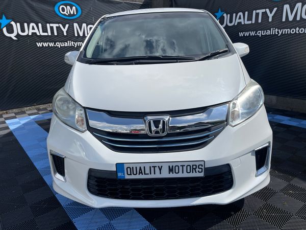 Honda Freed MPV, Petrol Hybrid, 2014, White