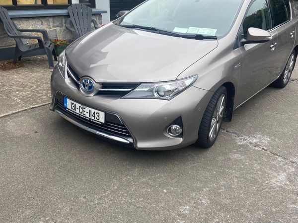 Toyota Auris MPV, Petrol Hybrid, 2013, Bronze