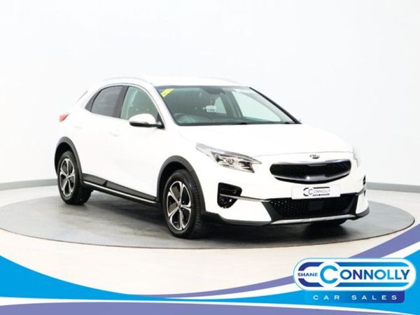 Kia XCeed Hatchback, Petrol Hybrid, 2021, White